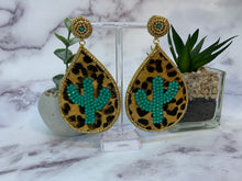 Load image into Gallery viewer, &quot;Cheetah&quot; Western Earring
