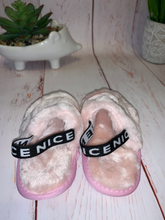 Load image into Gallery viewer, &quot;Fluffy&quot;Pink Baby Slippers
