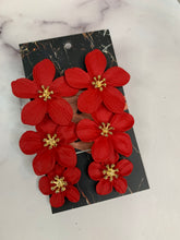 Load image into Gallery viewer, &quot;Daisy&quot; Flower Earrings
