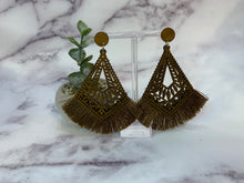 Load image into Gallery viewer, &quot;Fringe&quot; Wooden Earrings
