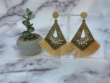 Load image into Gallery viewer, &quot;Fringe&quot; Wooden Earrings
