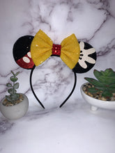 Load image into Gallery viewer, Minnie Mouse Ear Hairband
